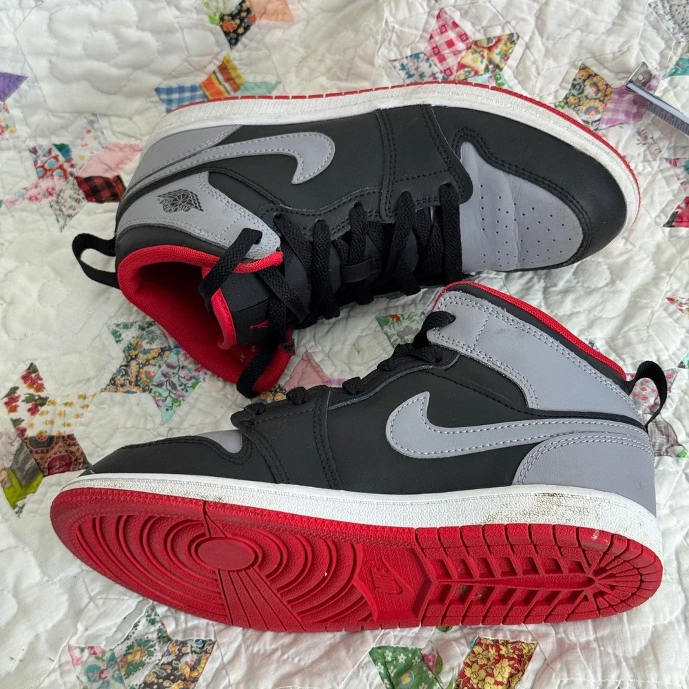 Nike Air Jordan 1 Mid Shadow Red Black Grey Sneakers Classic Streetwear Kids 3Y - Picture 4 of 6